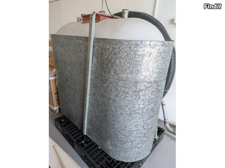 Myydään Tank