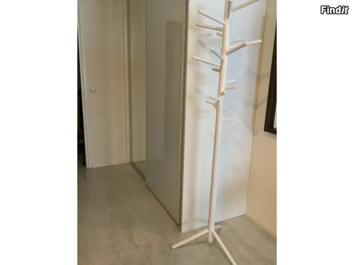 Myydään ARTEK 160 naulakko