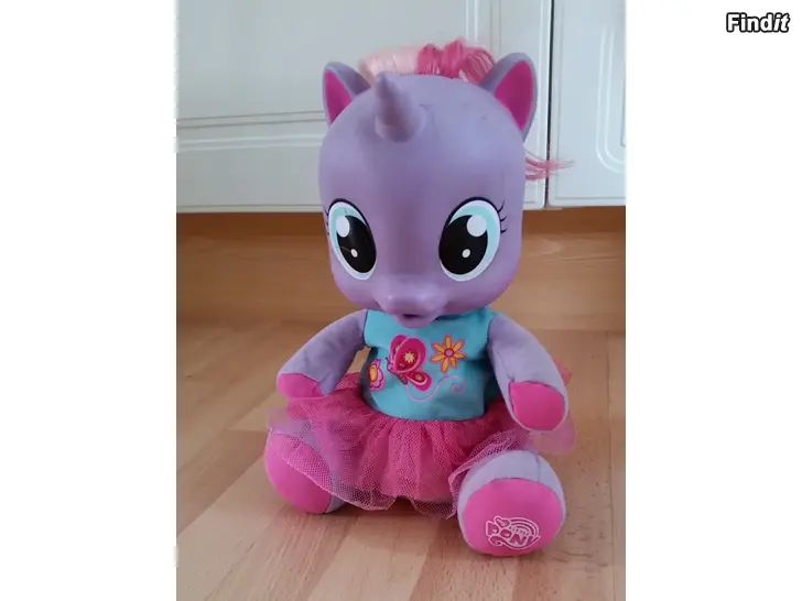 Myydään My Little Pony Hasbro kikattava puhuva yksisarvinen -hinta 6e