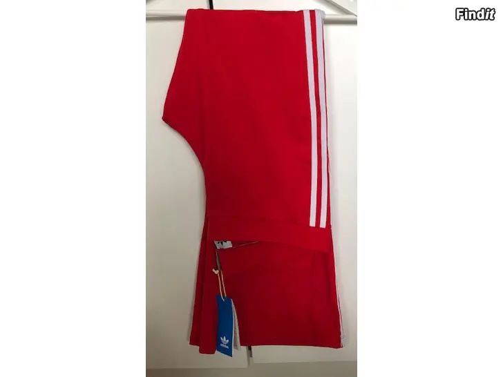 Myydään Adidas Originals UUSI