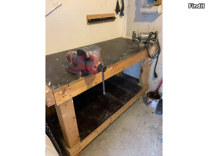 Myydään Vanha työpöytä