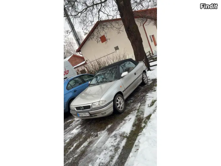 Myydään Opel Astra F Bertone