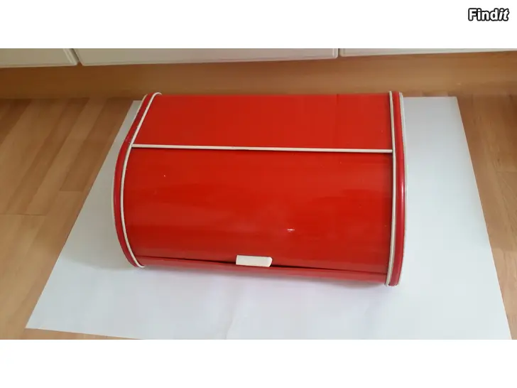 Myydään Vintage leipälaatikko metallinen Ira Denmark -35e