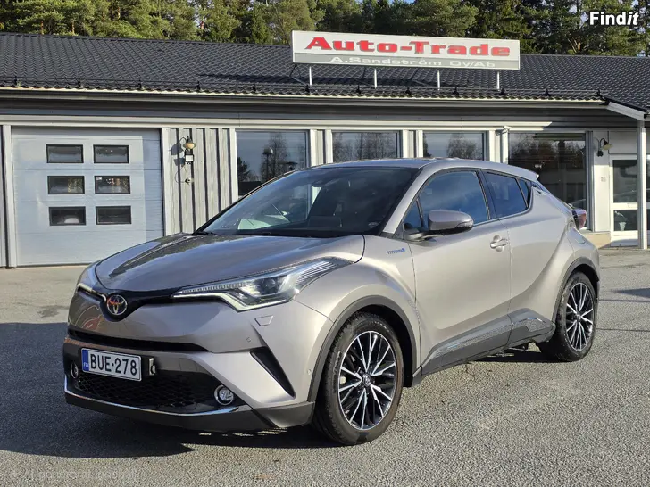 Säljes Toyota CH-R 1,8 Hybrid Premium 2017 Säljes Toyota CH-R 1,8 Hybrid Premium 2017