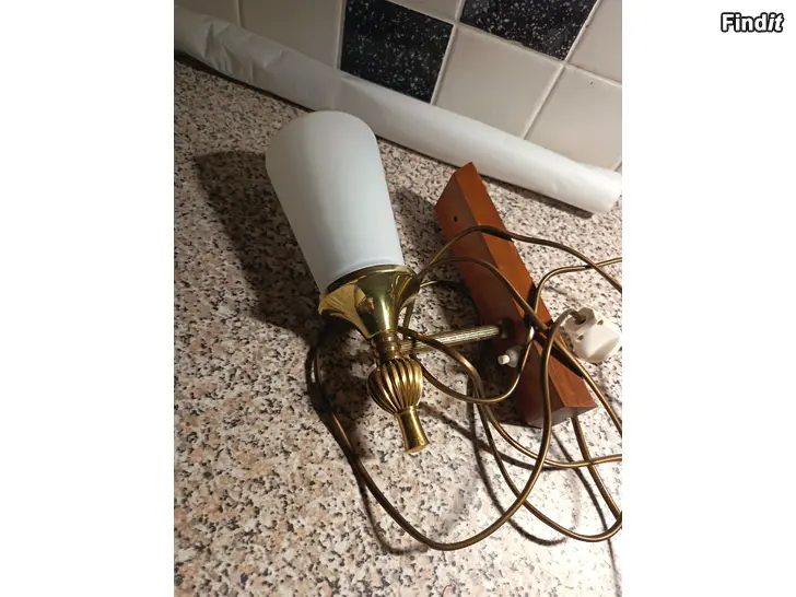 Säljes Retro vägglampa, Jakobstad
