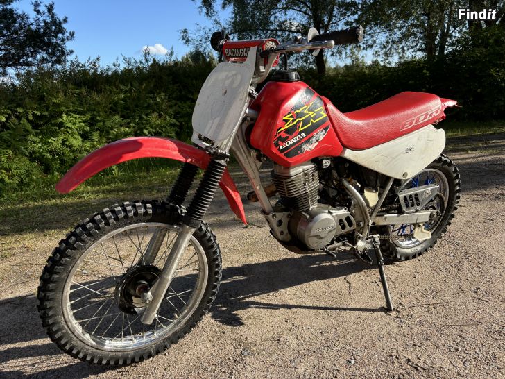 Myydään Honda XR80