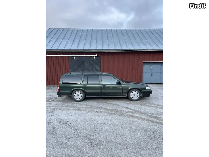 Säljes Volvo 960 manuell nybesiktad