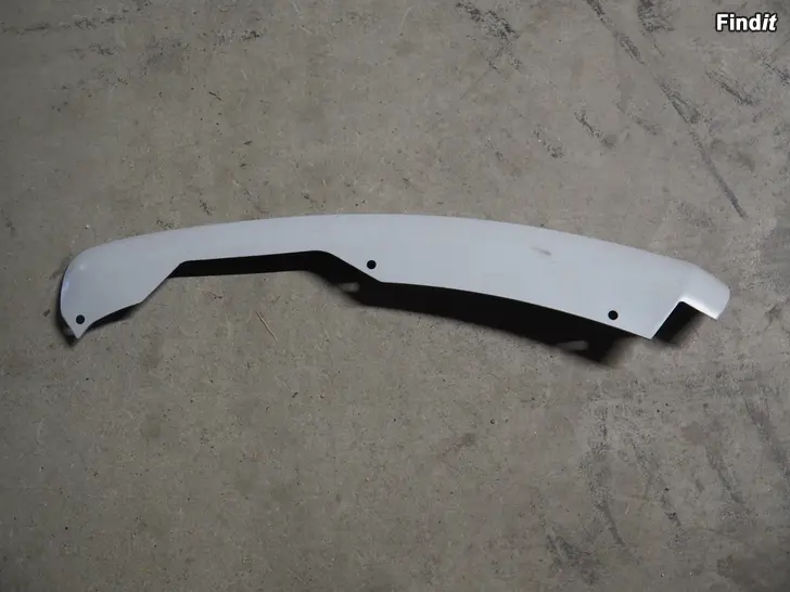 Myydään Ford Mondeo 14-22 V puskurin lista spoiler etu vasen DS7317627K