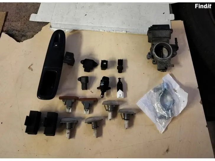 Myydään Raidetangon sisä kaasuläpäkotelo kaasuläpäanturi