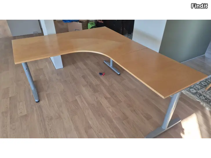Myydään Ikea arbetsbord