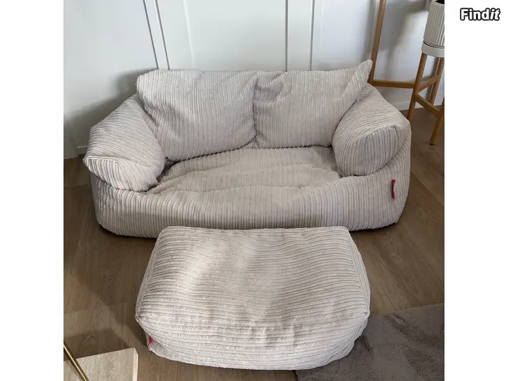 Säljes Lounge pug Big Bertha + fotopall