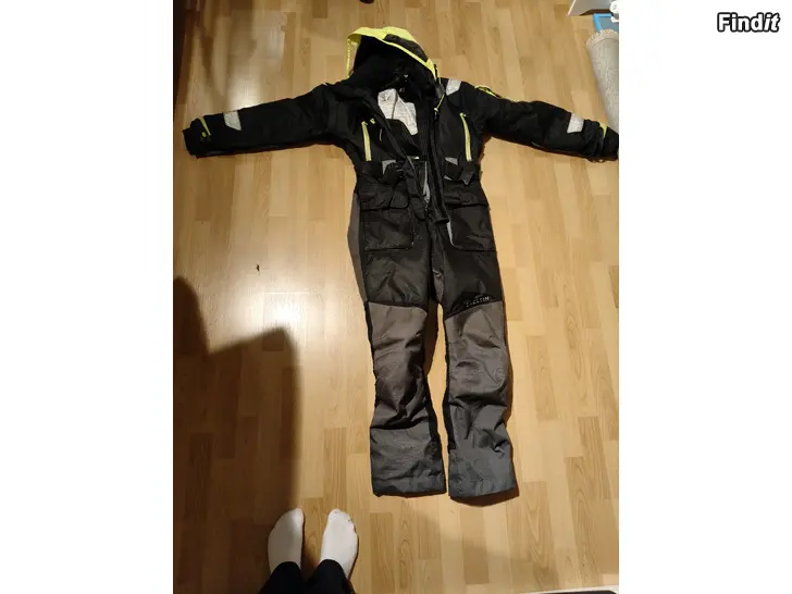 Säljes Flythalare