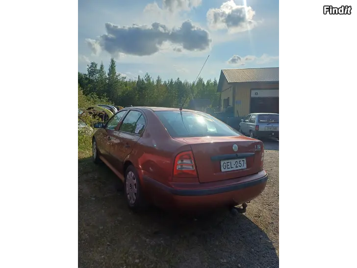 Myydään Skoda