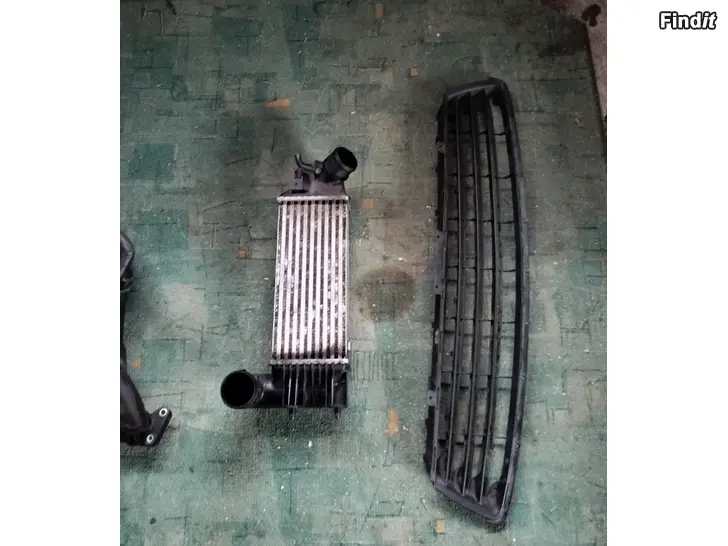 Myydään ahtopaineen magneettiventtiili välijäähdytin puskurin ritilä