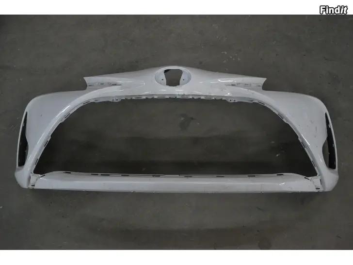 Myydään Toyota Yaris 17-20 puskuri etu valkoinen 52119-0DA40 521190DA40