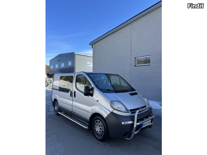 Myydään Opel Vivaro 2.5 Webasto ALV -05