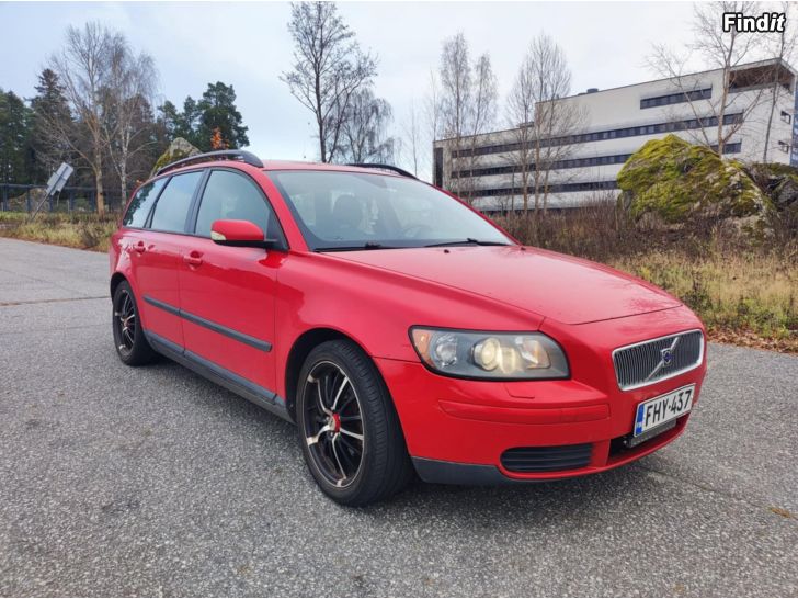 Myydään Volvo v50 1.8F