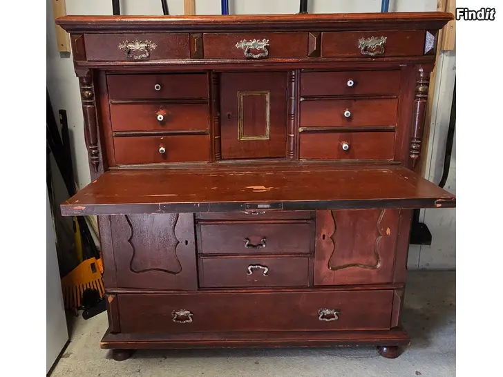 Myydään Antiikki klaffilipasto