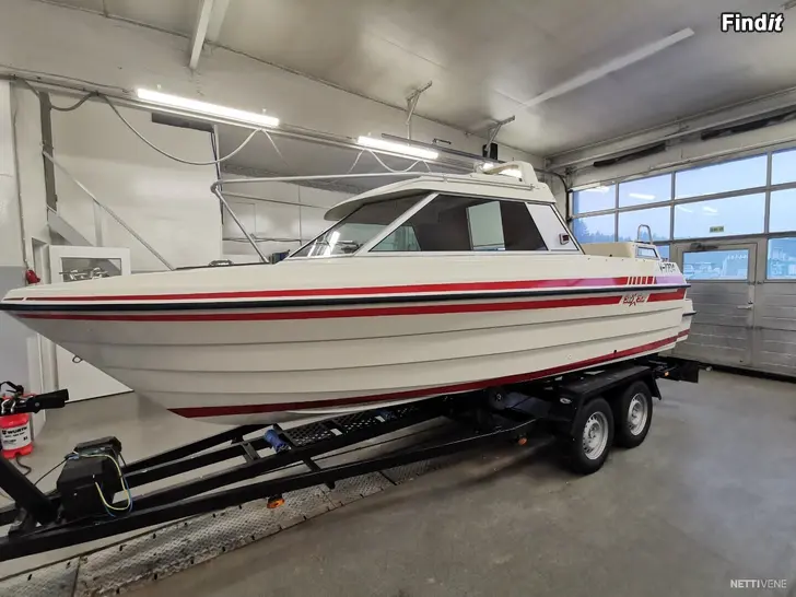 Myydään SeaStar Family 650  + Yamaha 115