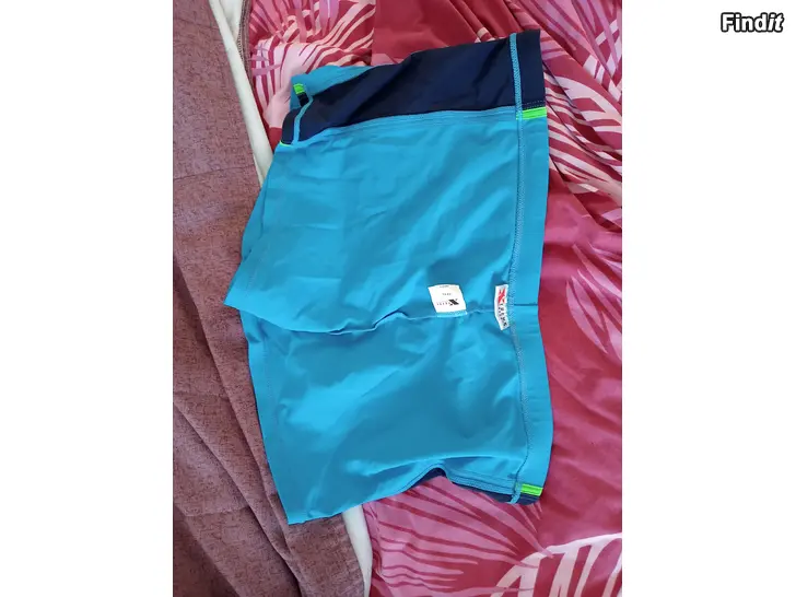 Säljes Oanvändna Sim Shorts