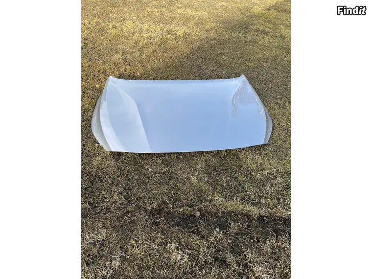 Säljes Volvo v60 motorhuv