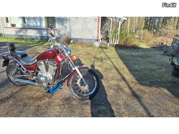 Myydään Suzuki vs intruder 1400