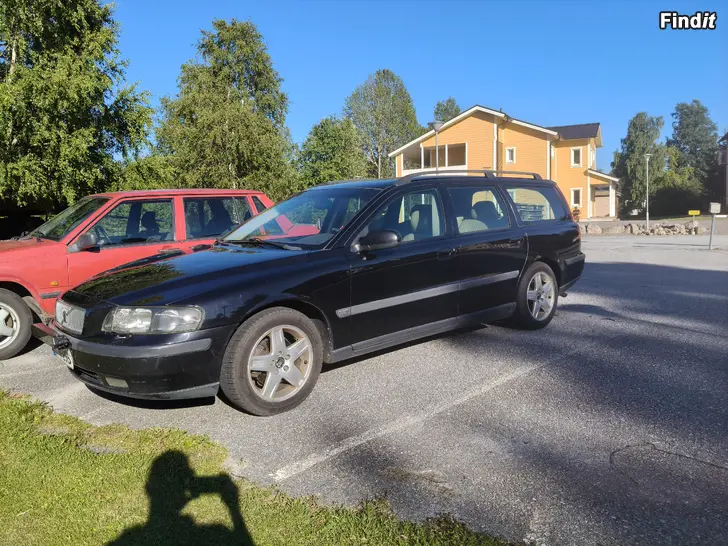 Säljes Volvo v70 2003