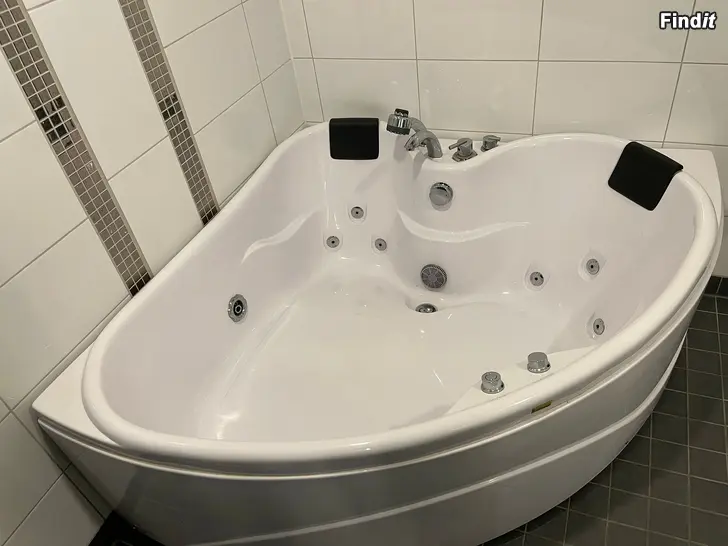 Säljes Harma bubbelbadkar