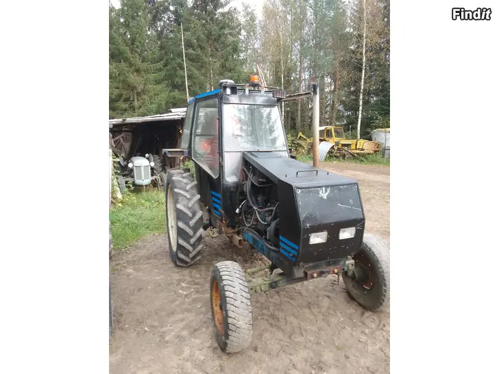 Myydään Traktori Fordson Major med Valmet hytt  värmeagrigt, servostyrning, Fordson Major Valmet koppi tehos