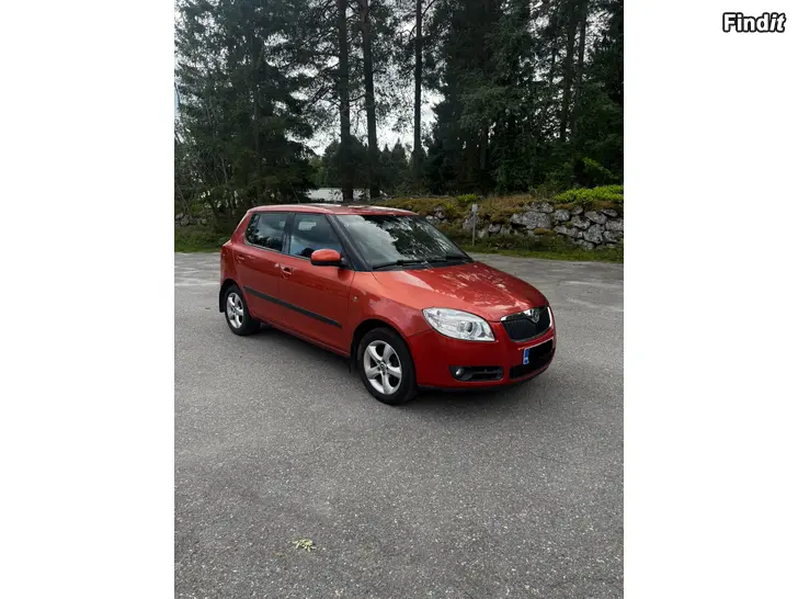 Myydään Skoda fabia