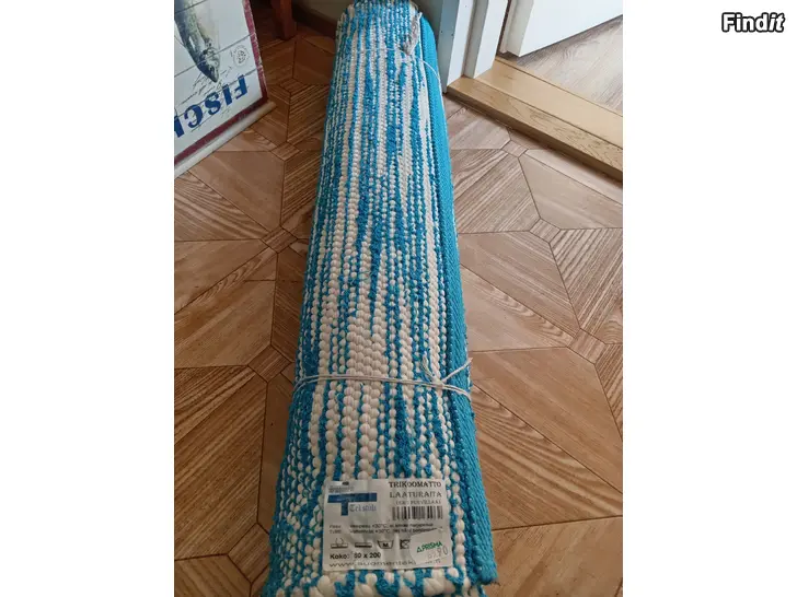 Säljes Ny suomentekstiili matta