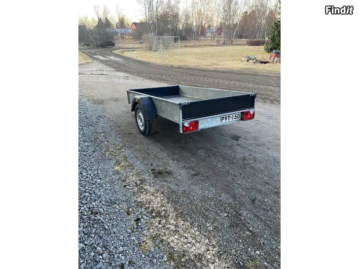 Myydään Kunnostettu peräkärry  kätevä ja luotettava