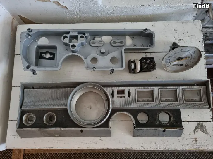 Myydään Dodge Dart 1965 Mittariston Osia