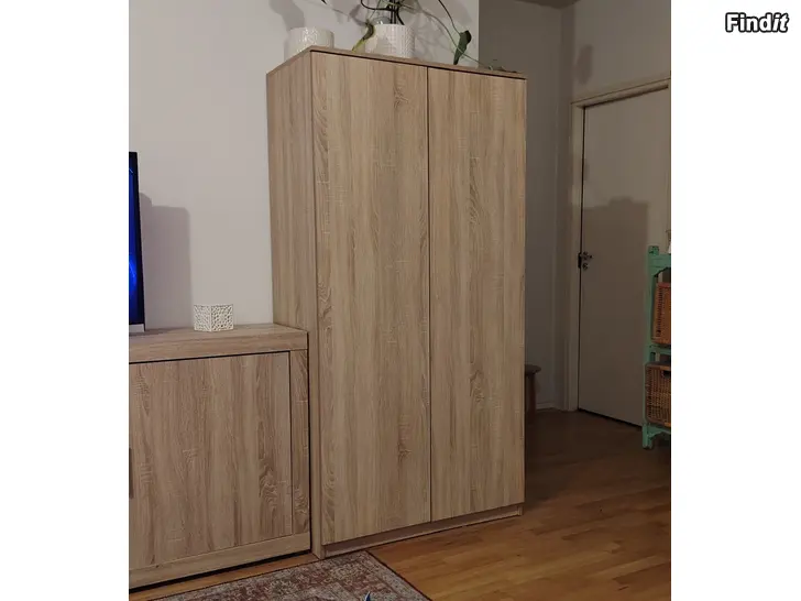 Säljes Tammivaatekaappi
