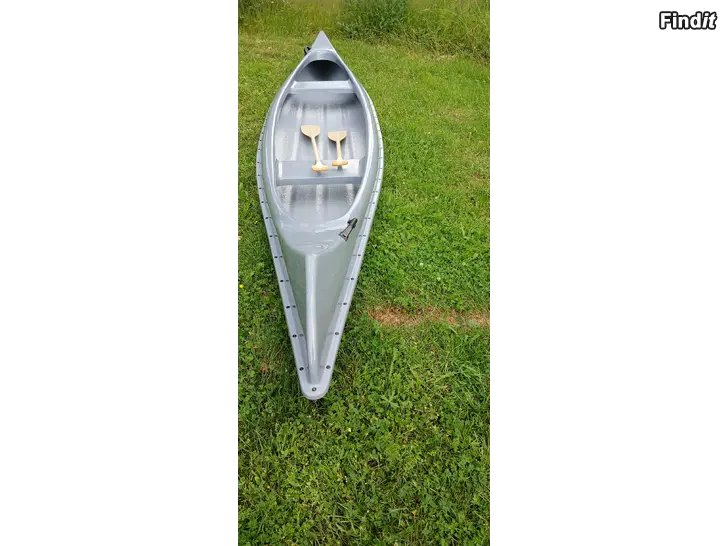 Myydään UUSI kanootti