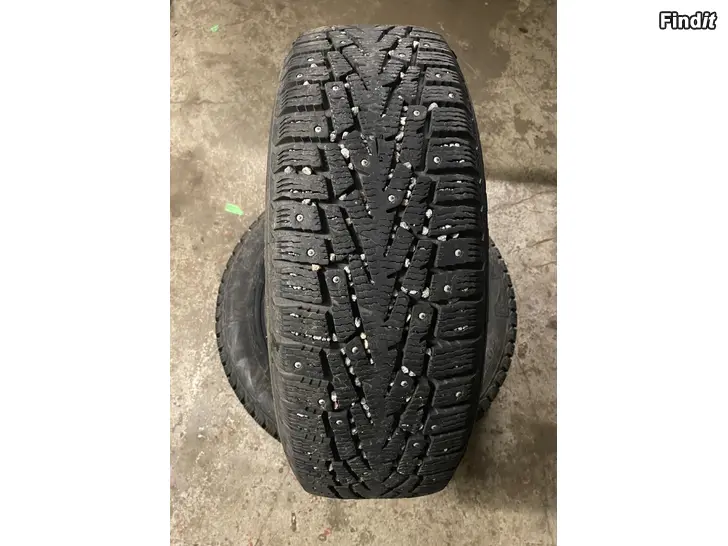 Myydään 215/60/17 gordian 8mm