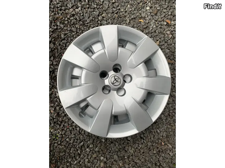 Myydään Toyota 16