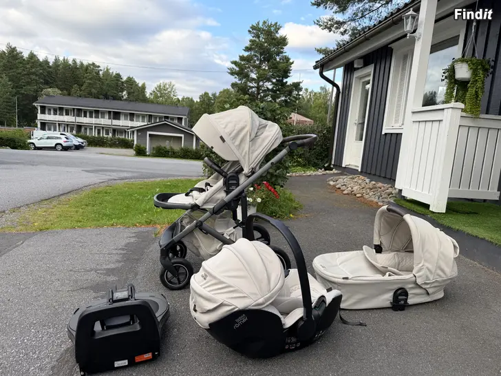 Säljes Myydään Britax Römer Smile 5Z -lastenvaunujen täydellinen setti