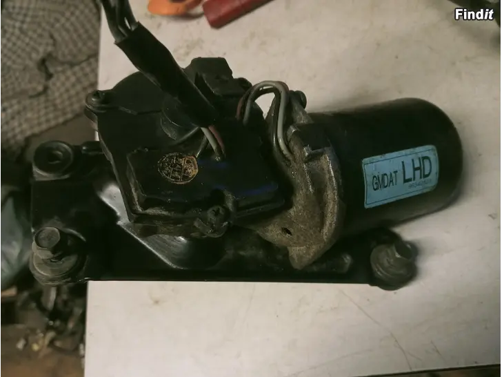 Myydään Daewoo Kalos 2005 tuulilasinpyyhkimen moottori 96540501