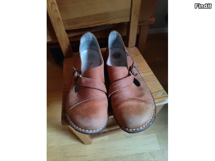 Säljes Promenadskor