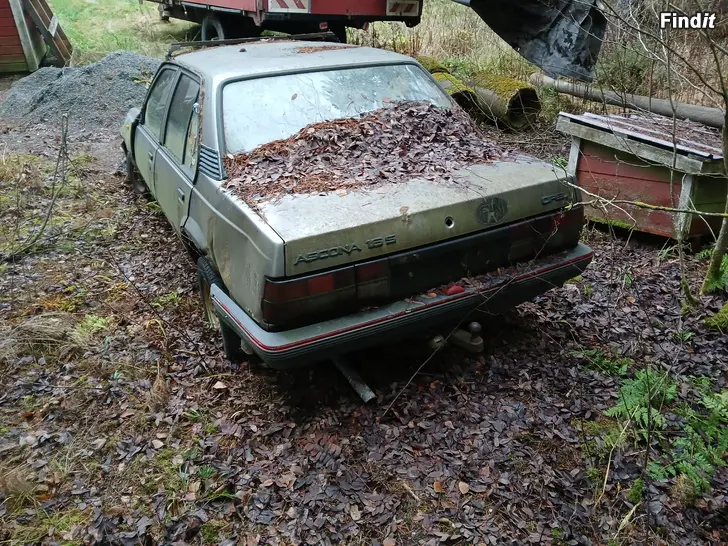 Säljes OPEL Ascona.  Reservdelsbil