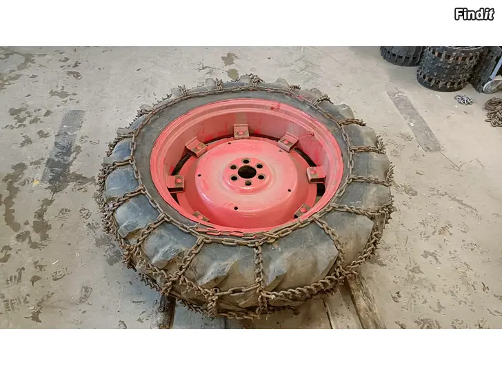 Myydään Ford Major hjul 13.6/12-36