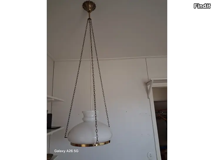 Myydään Förmånligt möbler, träkistor och armaturer