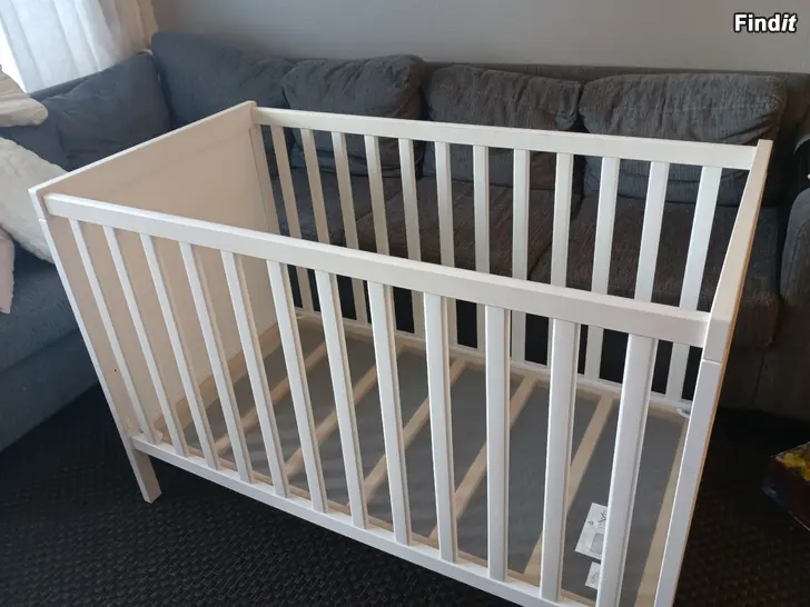 Myydään Pinnasänky Ikea