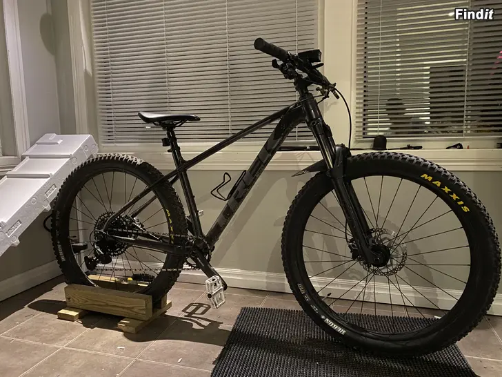 Myydään Trek Roscoe 7