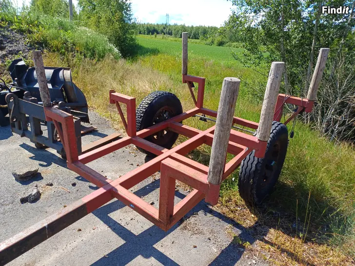 Myydään Metsäkärry