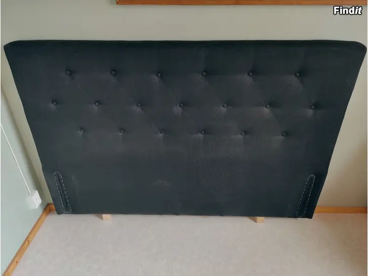 Säljes Sänggavel 160cm