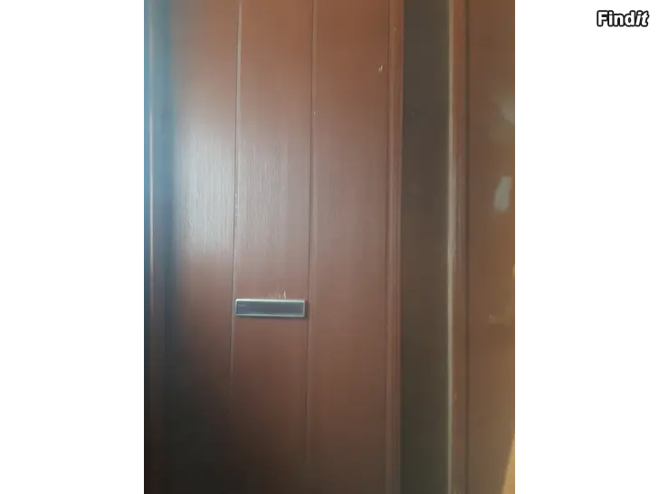 Myydään Ulko-ovi Karmeineen