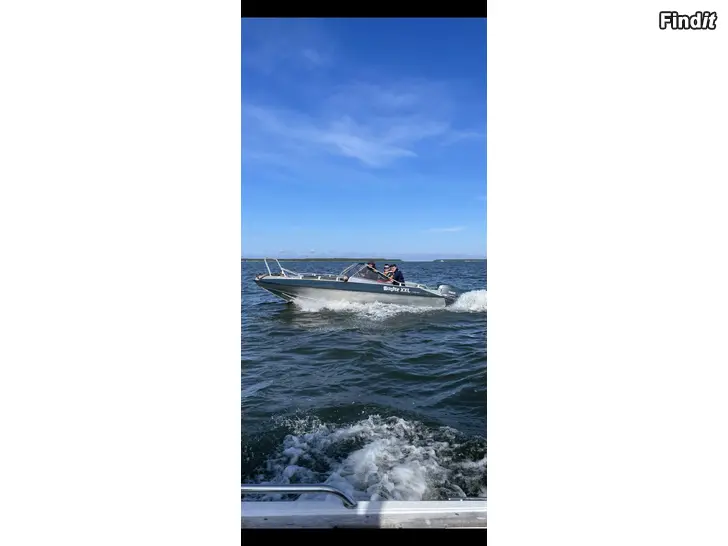 Myydään Buster xxl yamaha 115