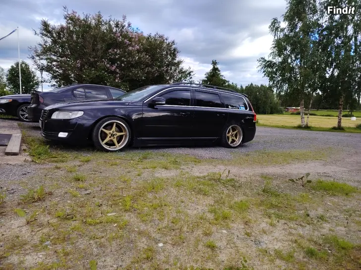 Myydään Tästä seuraavalle laitetumpaa pappa volvoa